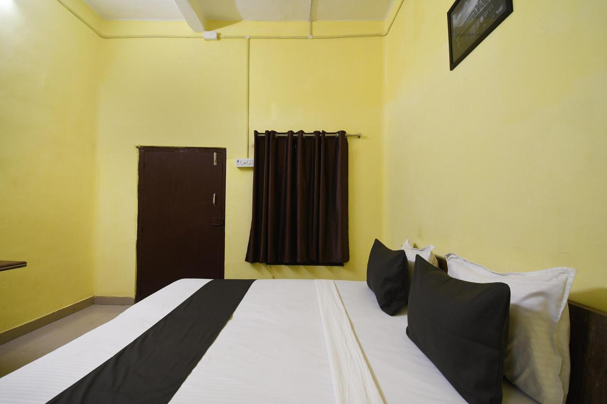 Oyo Heritage Hotel 3*